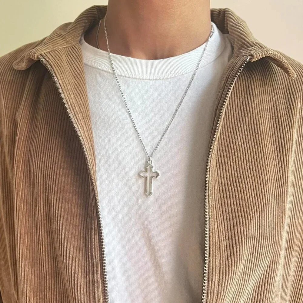 y2k 2000s vintage style silver cross-link necklace